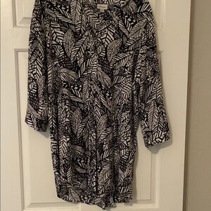 Avenue Black and White Geometric Blouse